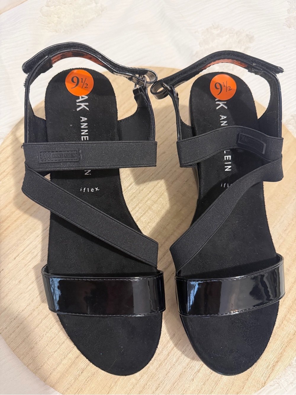 NWOT Anne Klein Black Strappy Elastic Sandals
